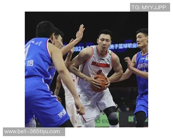 卢:针对位置速度短板强调身体对抗强度的重要性与竞争力提升策略 卢:针对位置速度短板强调身体对抗强度的重要性与竞争力提升策略