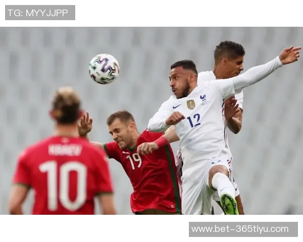 马蒂奇37岁依然神勇凌空抽射破门今夏自由转会萨索洛