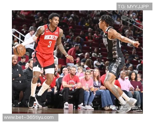 火箭队运用区域联防策略力求双塔掌控场上空间优势